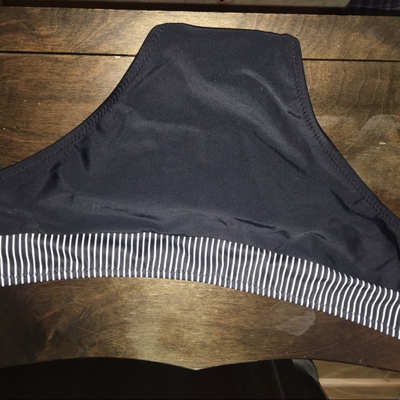 Matching Bikini Set - Picture 4 of 7